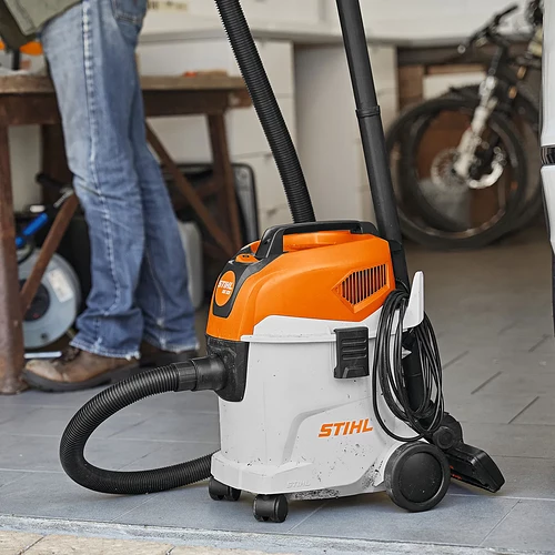 SE-33_Wet-_-Dry-Vacuum-cleaner_Image-2_1200x1200